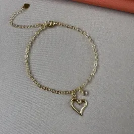 Pulseira coração vazado com ponto de luz