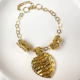 Pulseira trabalhada coração