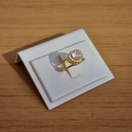 Anel coração rosa cravejado de zircônias