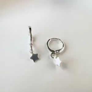 Brinco argolinha estrela