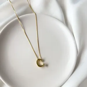 Gargantilha inicial C