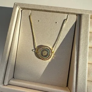 Gargantilha mandala olho grego