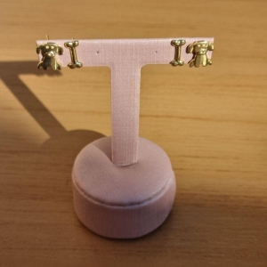 Brinco infantil duplo cachorrinho e osso 