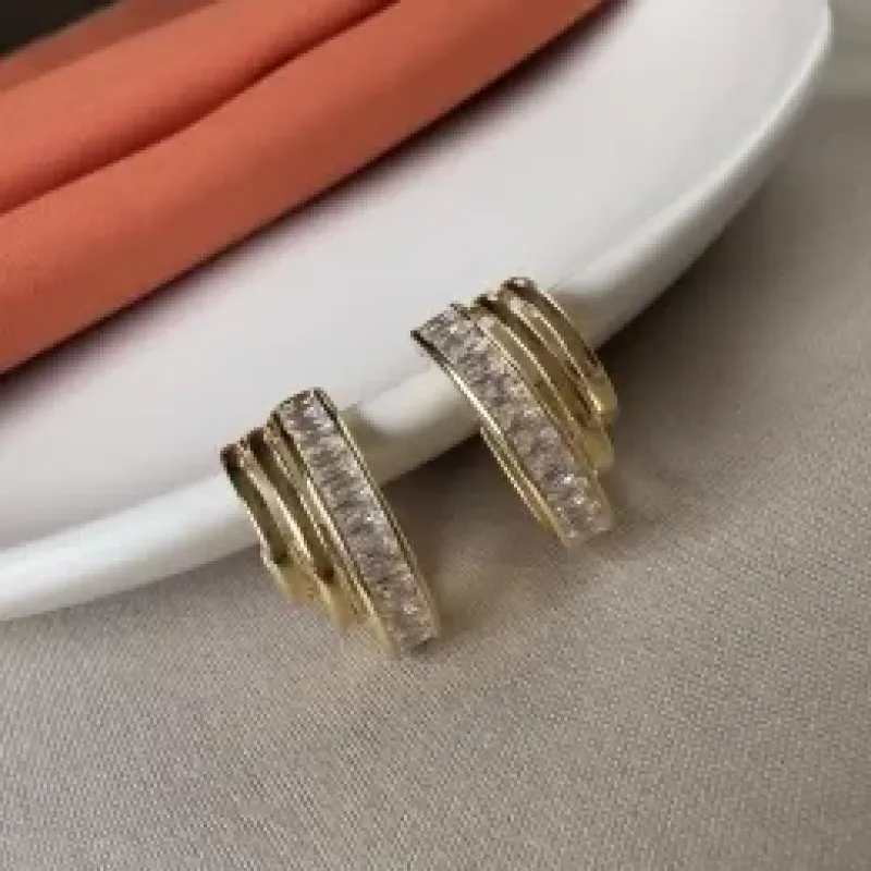 Brinco baguete cristal 