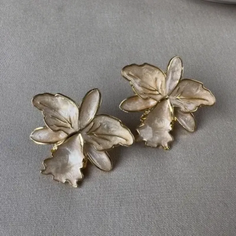 Brinco Bromélia esmaltado 