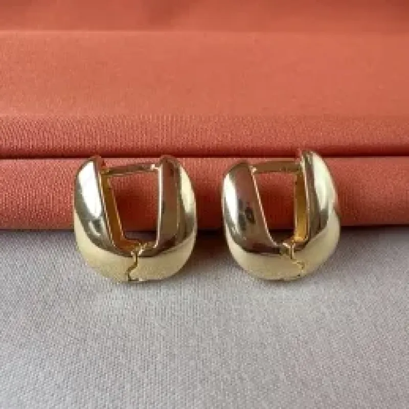 Brinco oval click 