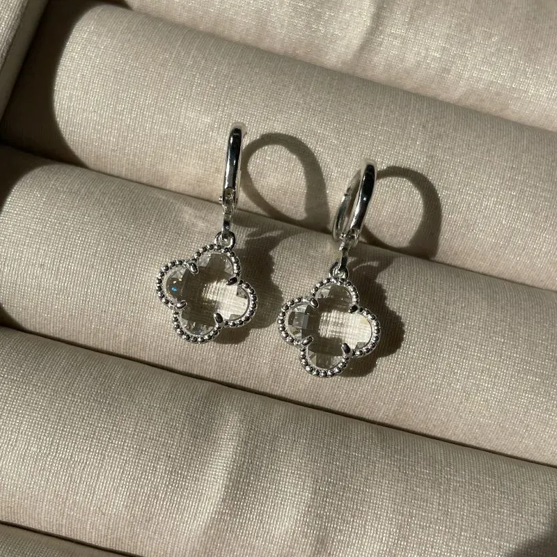 Brinco Van Cleef cristal