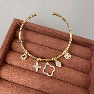 Bracelete  trevo inspiração Cartier