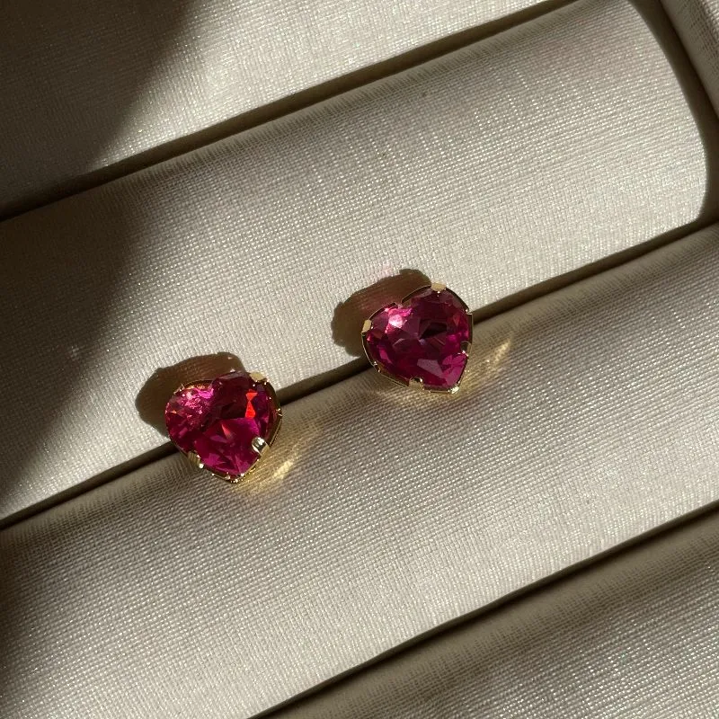 Brinco coração rosa