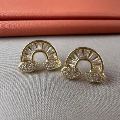 Brinco infantil arco íris cristal 