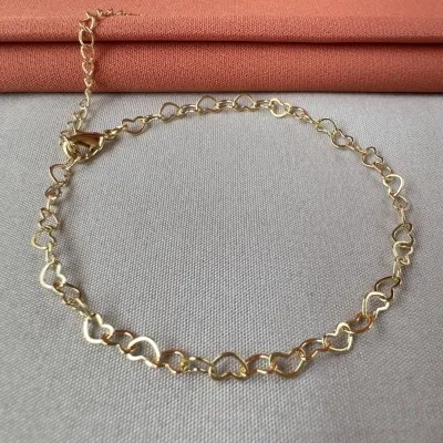 Pulseira corações vazados 
