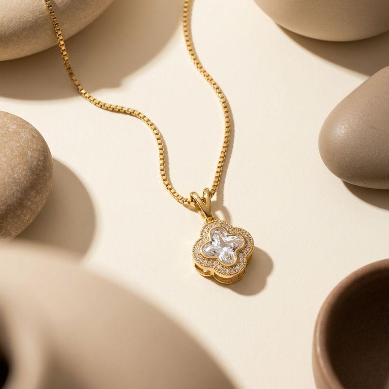 Gargantilha Trevo Inspiração Van Cleef